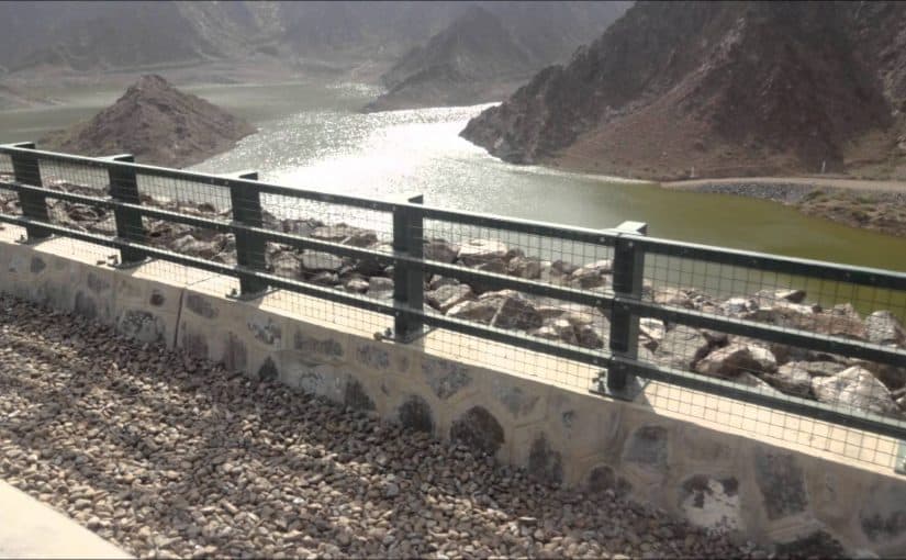 كم تبعد حتا عن دبي