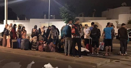 dar3a-3 وتستمر معاناتهم.. بعد أزمة النقل.. متفوقو تلاميذ جهة درعة تافيلالت يبيتون في العراء (صور)