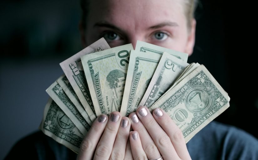 why-am-i-always-broke-copy-825x510-2 أهم الطرق التي تساعدك على توفير المال