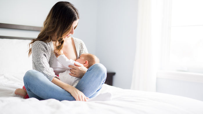 breastfeeding-5 طبابة نت - إيجابيات وسلبيات الرضاعة الطبيعية