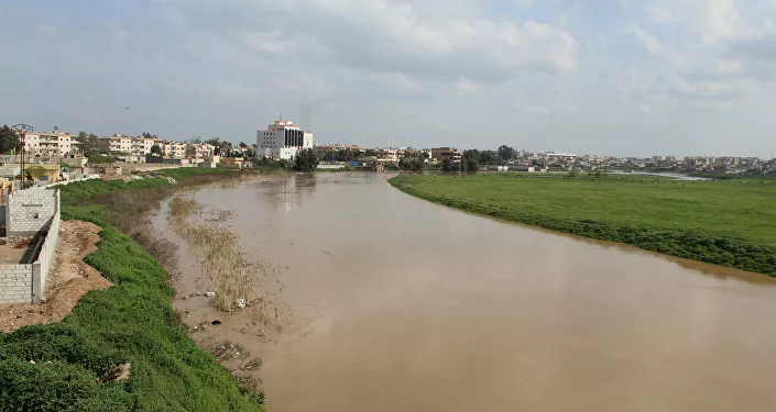 الأنهار والسدود في الحسكة جراء التعطيل الأمريكي لمشاريع المياه الاستراتيجية الأنهار والسدود في الحسكة جراء التعطيل الأمريكي لمشاريع المياه الاستراتيجية