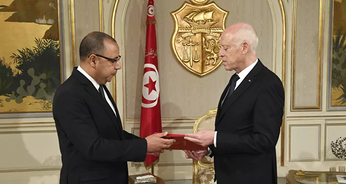 الرئيس التونسي قيس سعيد يكلف هشام المشيشي بتشكيل حكومة جديدة الرئيس التونسي قيس سعيد يكلف هشام المشيشي بتشكيل حكومة جديدة