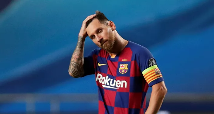 نجم نادي برشلونة ليونيل ميسي عقب هزيمة فريقه أمام نادي بايرن ميونخ، 14 أغسطس/ آب 2020 نجم نادي برشلونة ليونيل ميسي عقب هزيمة فريقه أمام نادي بايرن ميونخ، 14 أغسطس/ آب 2020