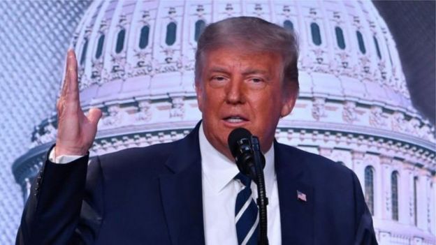 114072331_whatsubject ترامب