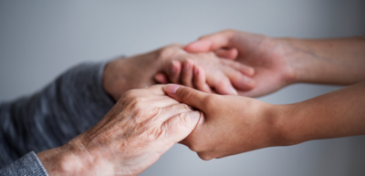 19257f10819e5ba23d6d90637f599d2f-1 ما الذي يفسر ازدياد خطر فيروس كورونا الجديد في كبار السن؟