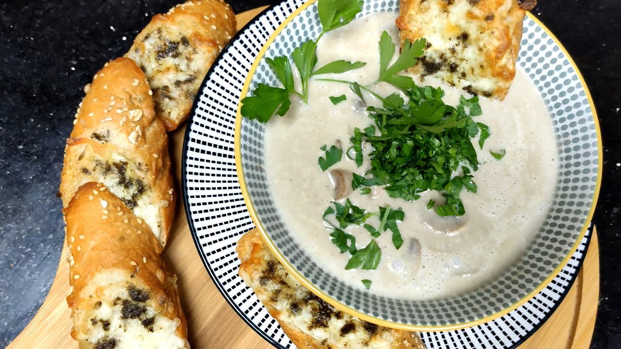 شوربة الفطر والذرة شوربة الفطر والذرة