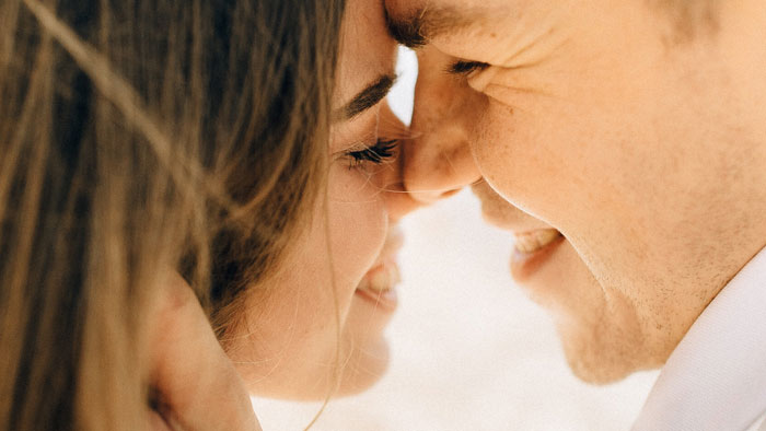 طبابة نت - الوضعيات الجنسية الملائمة للجو البارد جداً