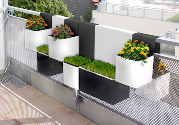 رفوف خشبيّة للنباتات