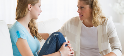 3981829f4d5ebeb4f639bb16e4d375d7-1 السند والتواصل الإيجابي هو الاساس الذي تحتاجه ابنتك المراهقة