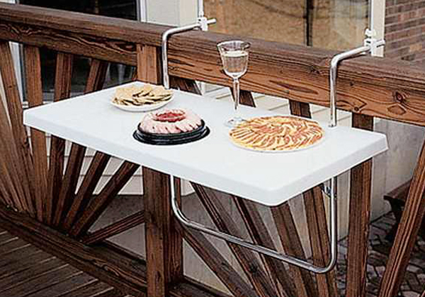 طاولة خاصة للشرفة