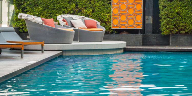 565656565-750x375-3 خلال الصيف والحجر.. كامل الرفاهية على سطح منزلك بأقل التكاليف