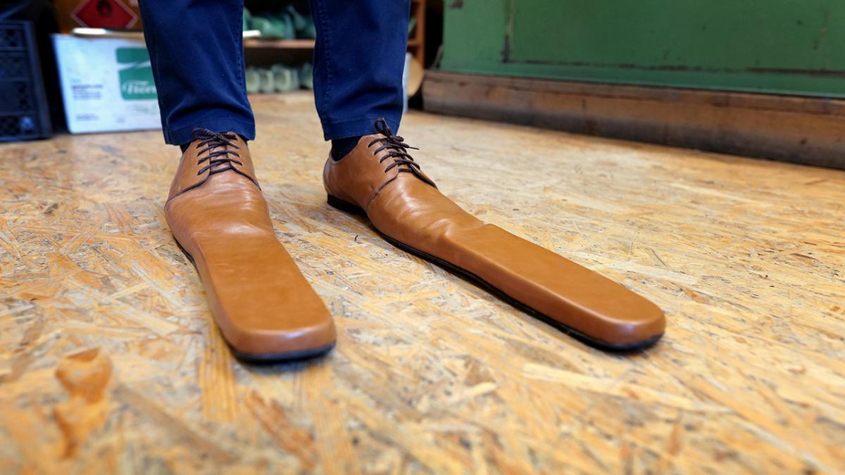 zapatos_3 Zapatos gigantes en Rumania / EFE