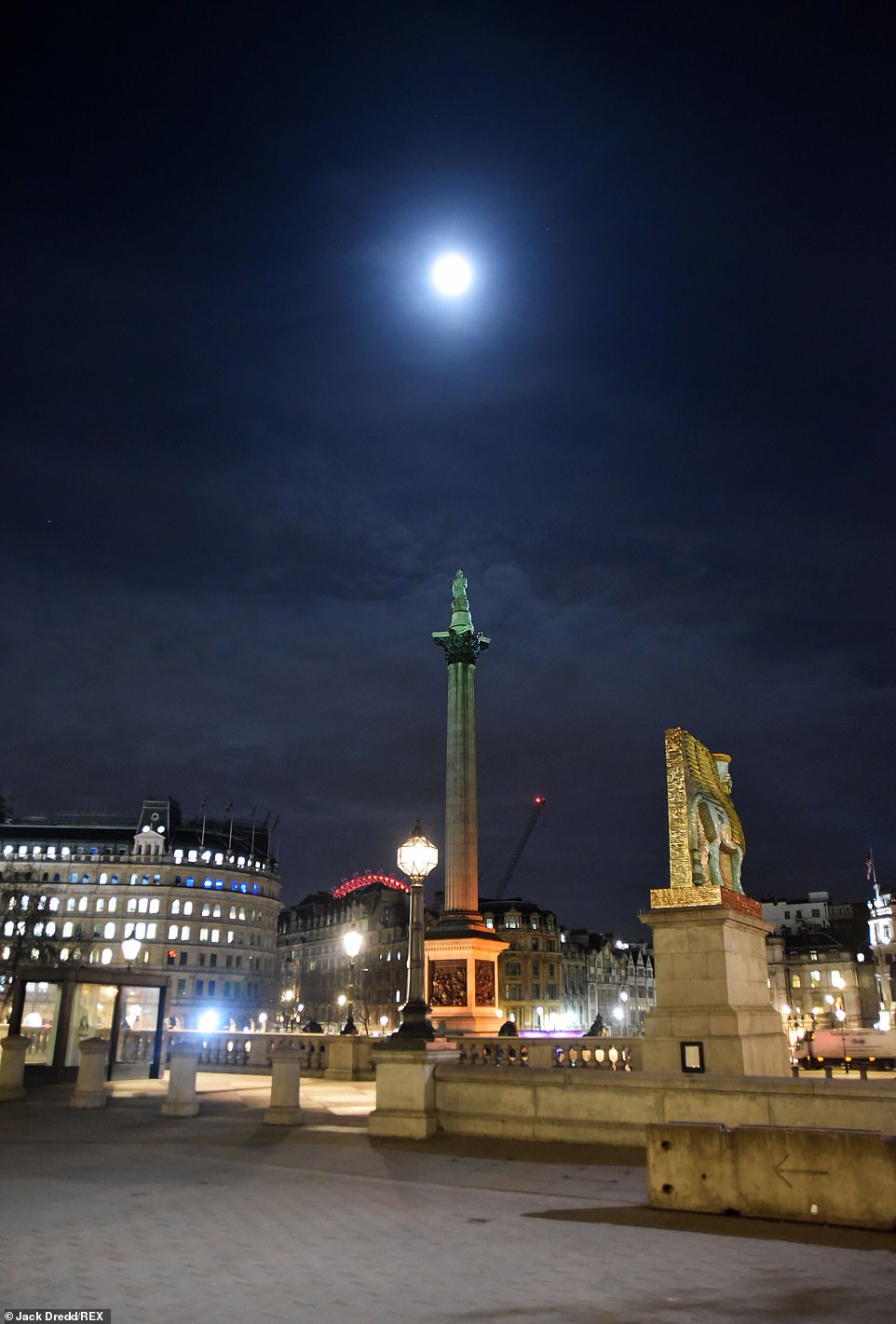10036094-6724033-upermoon_also_known_as_super_snow_moon_rises_over_london_super_m-m-12_1550652479352 The snow moon seen from Trafalgar square just above Nelson's Pillar. In the UK, the supermoon began its rise in the east around sunset at 5.22pm GMT, before reaching its highest point towards the south around midnight