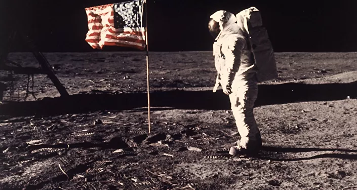 بز ألدرين بز ألدرين