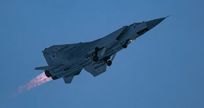 مقاتلات سو-24 وميغ-31 خلال المناورات الجوية في منطقة مورمانسك الروسية، روسيا 16 يناير 2020 مقاتلات سو-24 وميغ-31 خلال المناورات الجوية في منطقة مورمانسك الروسية، روسيا 16 يناير 2020