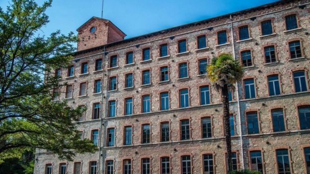 104468329_6c2afb29-9c0f-4e64-98a6-e4e09a57816d