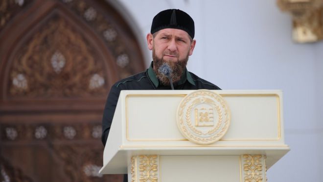 108471476_gettyimages-1163280296 أحمد قديروف أثناء افتتاح المسجد