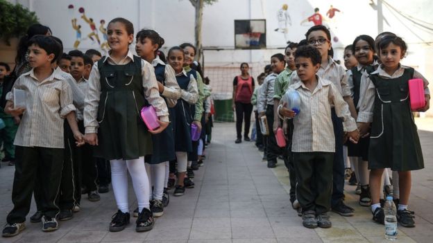 108749339_gettyimages-1052471844 أطفال في المرحلة الابتدائية