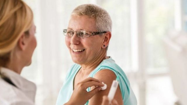 115002968_whatsubject قد يسهم لقاح إنفلونزا شامل في حمايتنا من المرض، مهما تطور من موسم لآخر