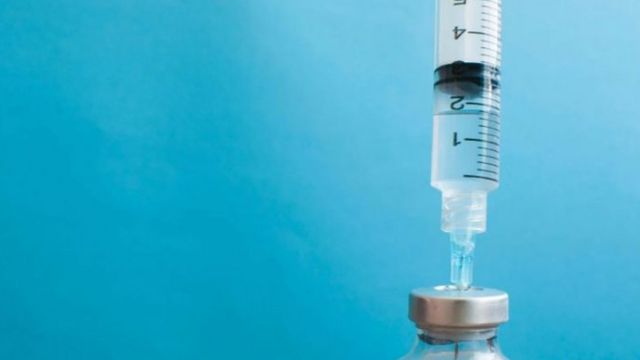 115002969_whatsubject لقاحات الإنفلونزا الحالية لا تقي من المرض إلا لنحو ستة أشهر، نظرا للوتيرة التي يتطور بها الفيروس