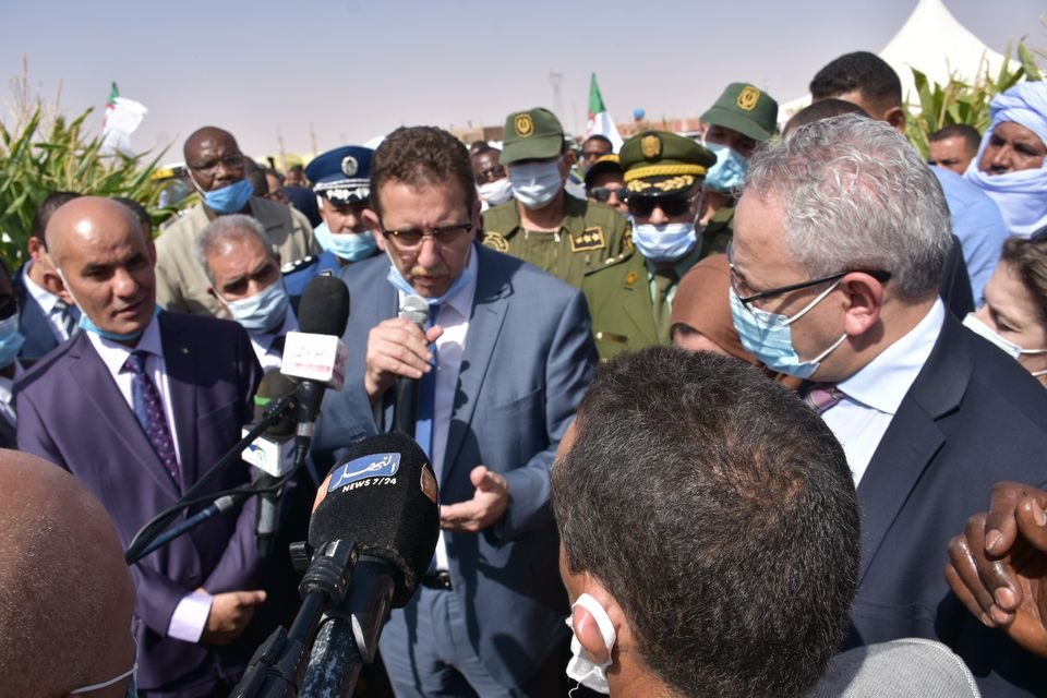 120854659_174416340927403_5852538288240201215_o-1500x9999-c وزير الفلاحة يأمر بتسريع إنجاز مشروع الكهرباء الريفية بأدرار