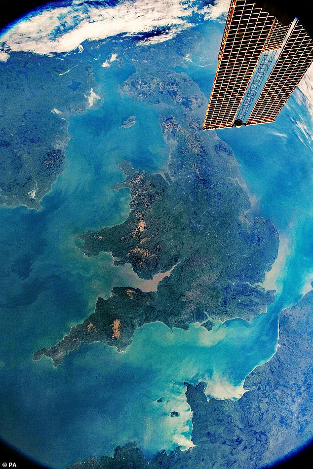 12427172-0-image-a-20_1555581069374 NASA has released a staggeringly clear image of the UK and its surrounding waters taken from the International Space Station. The picture was taken by astronauts on board in low Earth orbit, as it travelled past late in February at exactly 9.25 in the morning