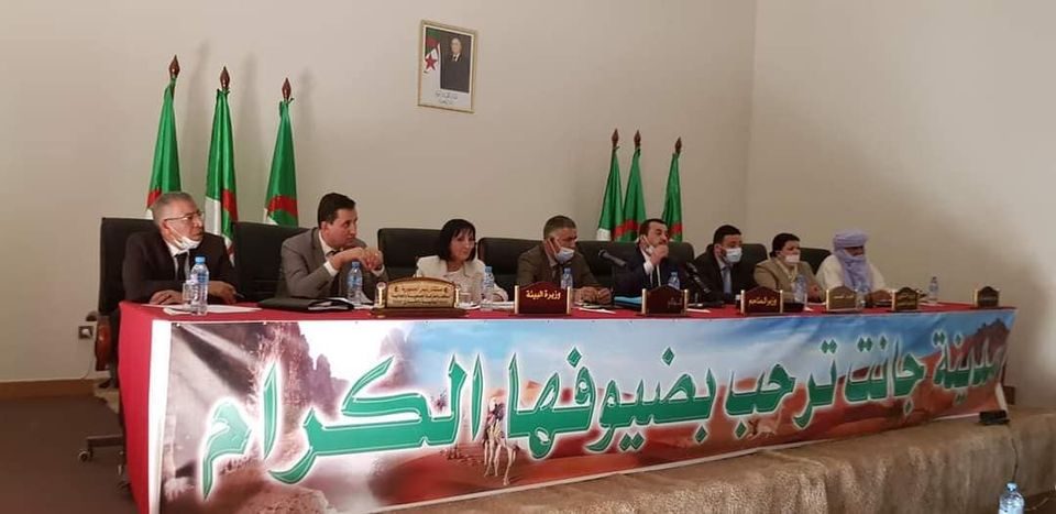 1500x9999-c-23 بالصور.. الوفد الوزاري يصل إلى الولاية المنتدبة جانت