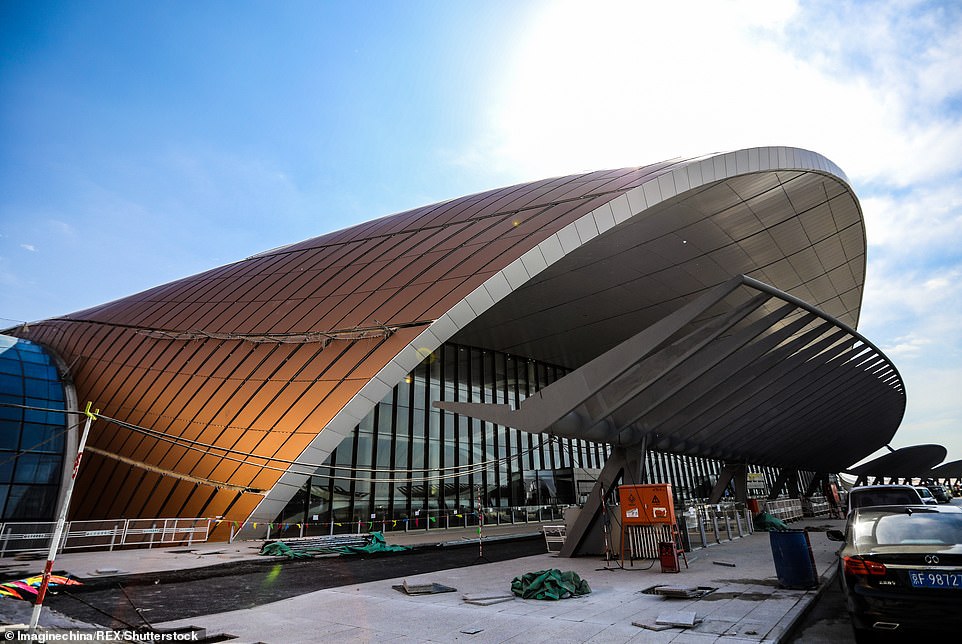 15479742-7200627-daxing_a_chess_piece_for_china_s_civil_aviation_is_built_with_1_-m-195_1561986973928 Daxing, a chess piece for China's civil aviation, is built with 1.6 million cubic metres of concrete and 52,000 tonnes of steel