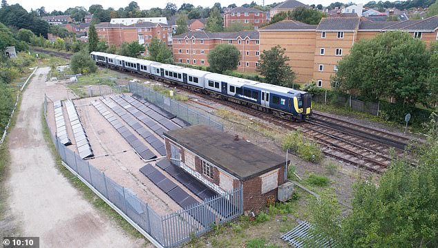 17607104-0-image-a-26_1566558978608-2