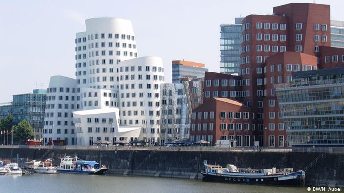 Neuer Zollhof in Düsseldorf (DW/N. Aubel)