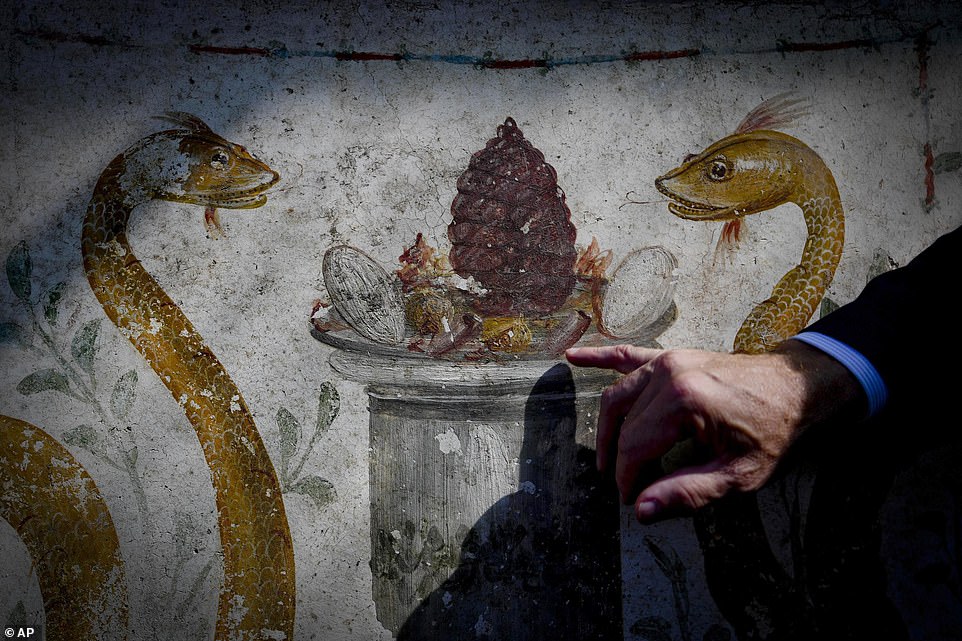 الاكتشافات (4) الاكتشافات (4)