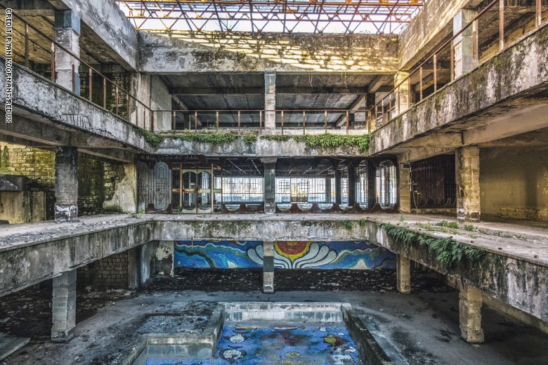 مع أنها مهجورة.. تشكل هذه المنتجعات السوفييتية منزلاً لضحايا الحرب مع أنها مهجورة.. تشكل هذه المنتجعات السوفييتية منزلاً لضحايا الحرب