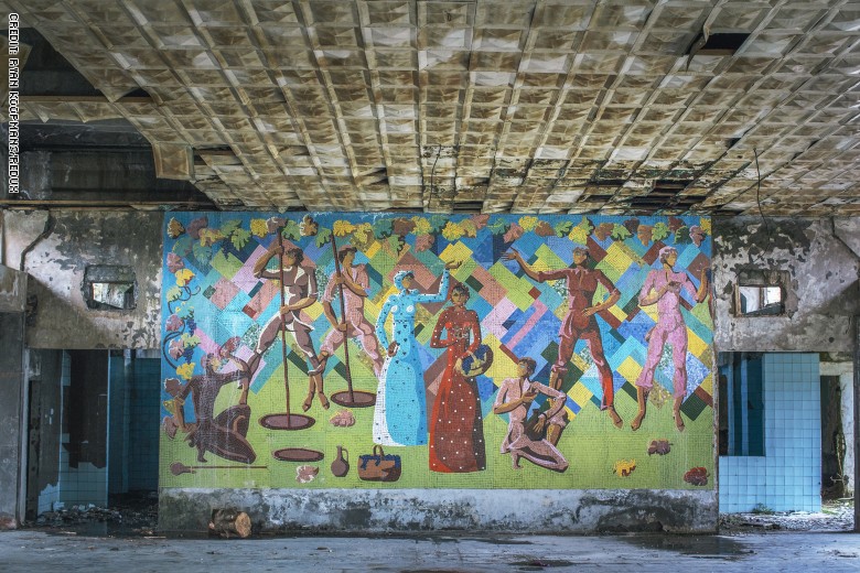 مع أنها مهجورة.. تشكل هذه المنتجعات السوفييتية منزلاً لضحايا الحرب مع أنها مهجورة.. تشكل هذه المنتجعات السوفييتية منزلاً لضحايا الحرب