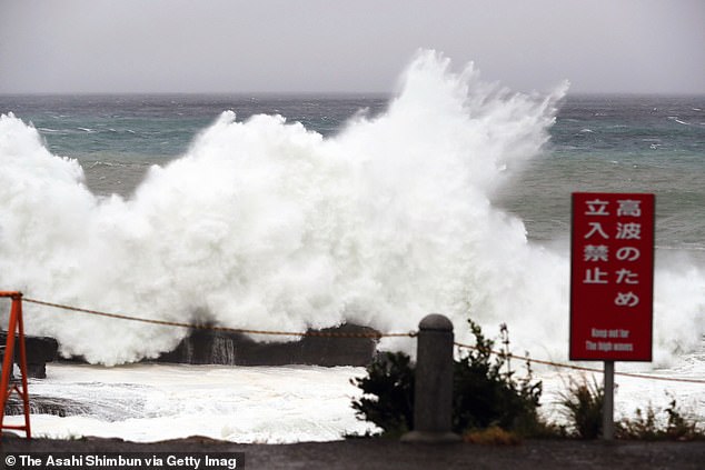19624934-7565683-image-a-6_1570879624398 High waves hit Shirahama on Saturday as Japan's worst in six decades makes landfall