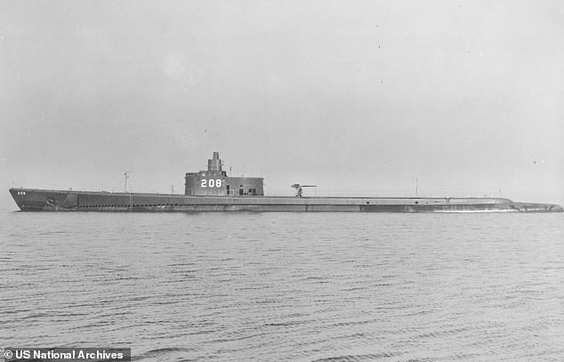 20866796-7673005-the_submarine_famously_sank_more_than_a_dozen_enemy_ships_during-m-15_1573485529854 The submarine famously sank more than a dozen enemy ships during WWII and was presumed lost, along with 80 American servicemen, in March 1944. The Grayback pictured in May 1941