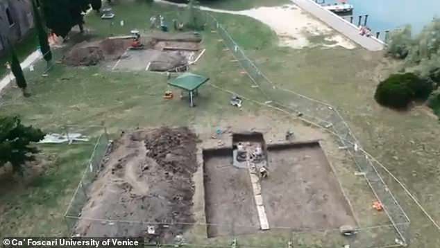 27039-d987d98ad983d984-d8b9d8b8d985d989-2 https://mrahba.com/wp-content/uploads/2020/10/27039-d987d98ad983d984-d8b9d8b8d985d989-2.jpg