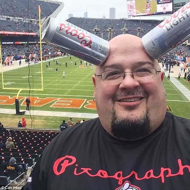 3067cecc00000578-3409546-image-a-30_1453350945929 Jamie Keeton says he can make thousands of dollars per week from his bizarre talent