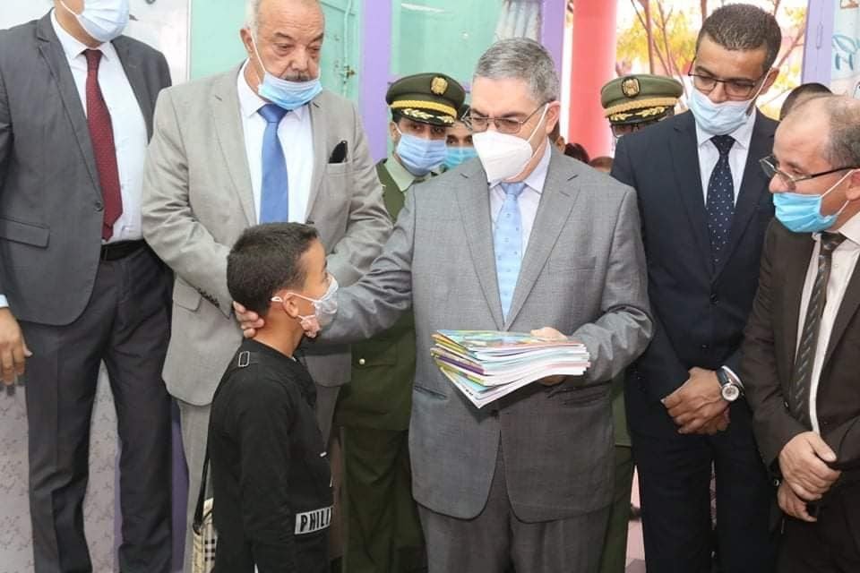 4-1500x9999-c-4 والي وهران يصدر بيانا حول حادثة إهانة معلمة