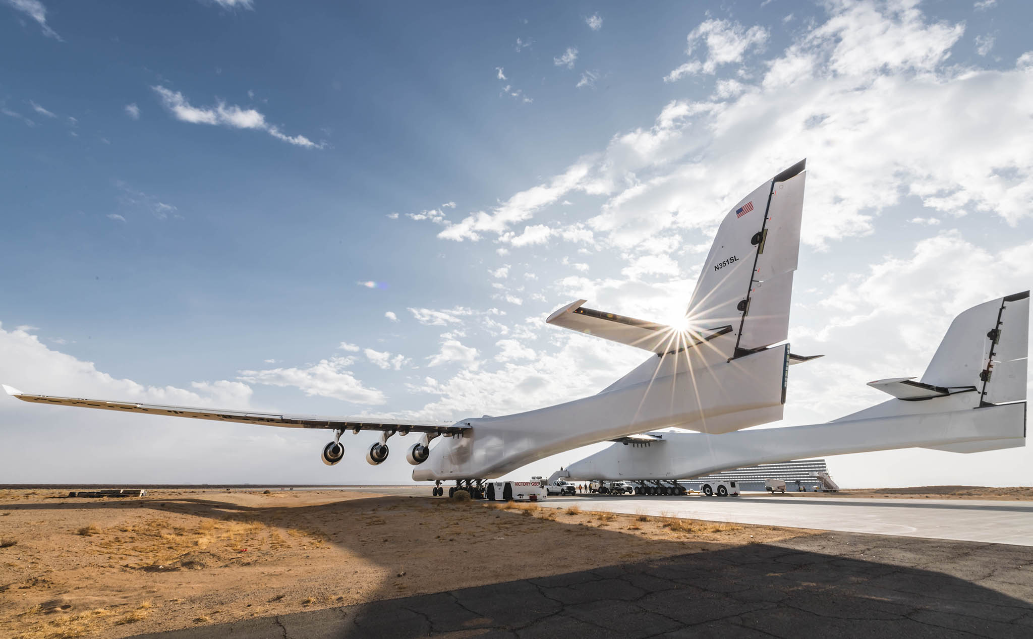4619567_stratolaunch_1 Äang tải Stratolaunch 1.jpgâ¦