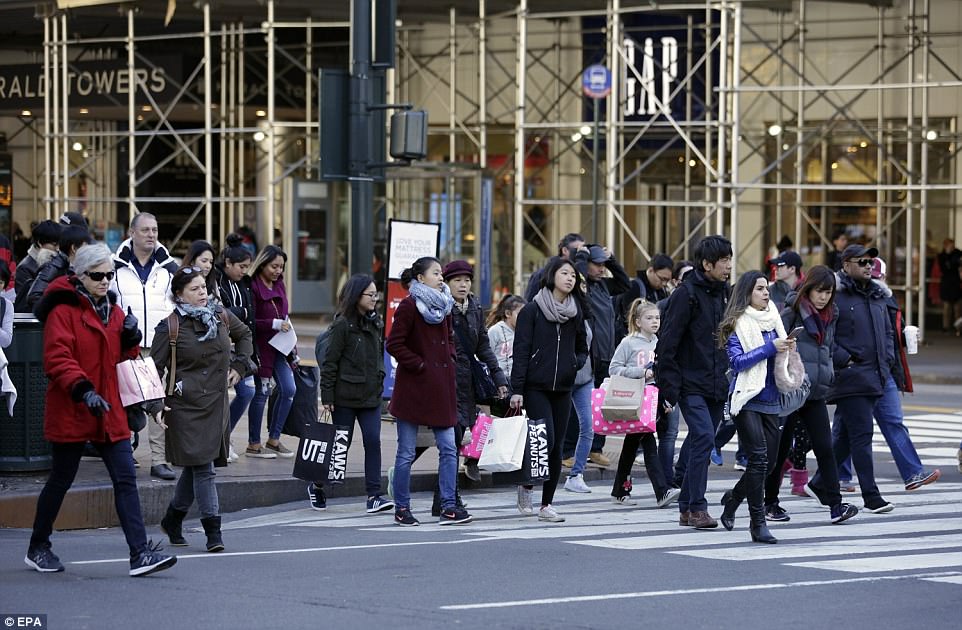 MANHATTAN: Shoppers in Manhattan braved the cold to make the most of the deals across the city's stores 