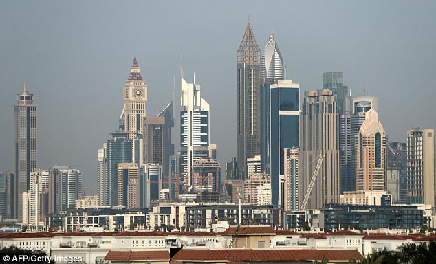 The hotel will have 528 rooms, and is situated next to the Rose Rayhaan by Rotana, which at 1,093 feet (333m) is itself a former holder of the title