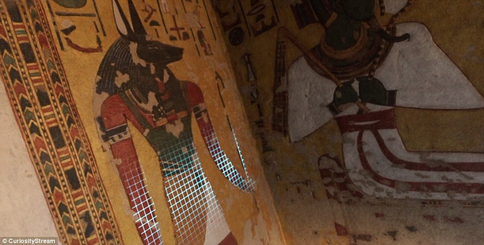 Photogrammetry requires thousands of photos and scans to create more realistic 3D models, the Experius explains. Using this technique, the experts were able to document the incredibly well-preserved artwork throughout the tomb, which has come to be known as ¿the Sistine Chapel of Ancient Egypt¿