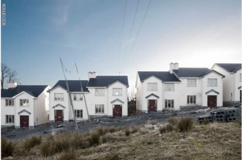 عدسات مصورين تلتقط صوراً "لمدن الأشباح" عدسات مصورين تلتقط صوراً "لمدن الأشباح"