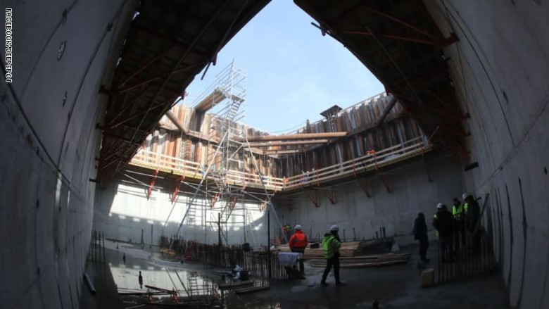 بولندا تفتتح أعمق حوض سباحة بالعالم.. كم يبلغ عمقه؟ بولندا تفتتح أعمق حوض سباحة بالعالم.. كم يبلغ عمقه؟