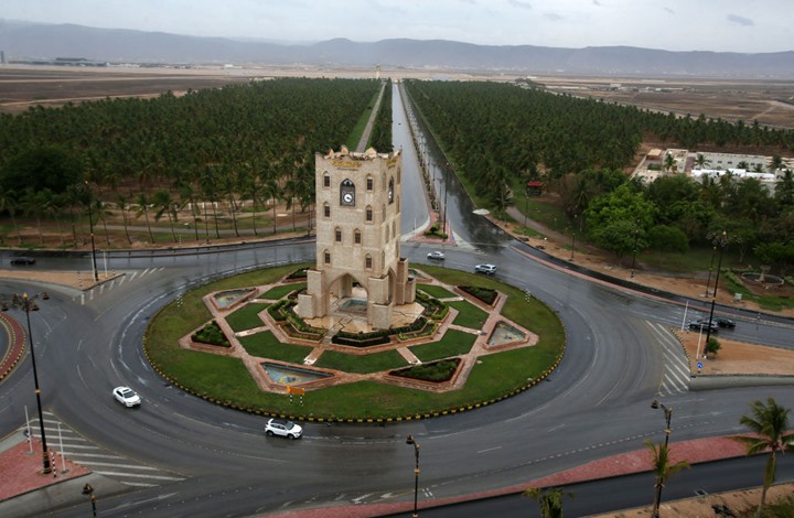 5202014192757546-3 مصدر: صراع محتدم بين الرياض وأبوظبي في سقطرى اليمنية