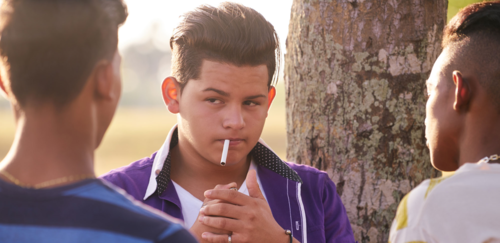 تأثير الكحول، والنيكوتين، وغيرها على دماغ المراهقين