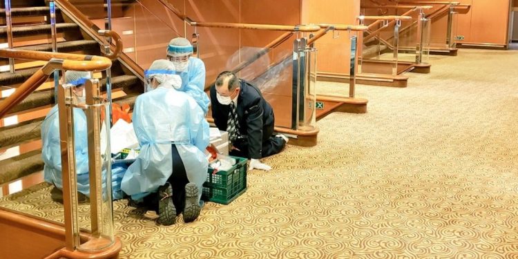 555-750x375-2 سفينة كورونا.. نبأ “مأساوي” جديد