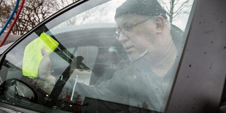 66666666-750x375-2 كيف تحمي سيارتك من كورونا؟ وهل تحميك القفازات؟