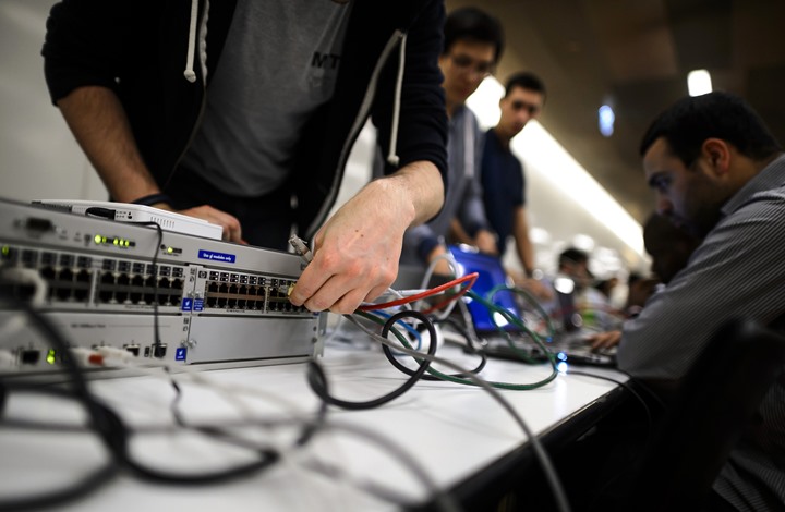 820182183758300-3 أمريكا راقبت ملايين المكالمات ولم تسجل واحدة تتعلق بالإرهاب