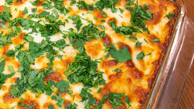 صينية الدجاج بالبطاطس والجبن